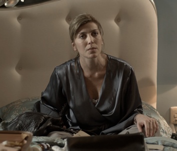 Isabella Santo Domingo es Gloria la señora de la casa